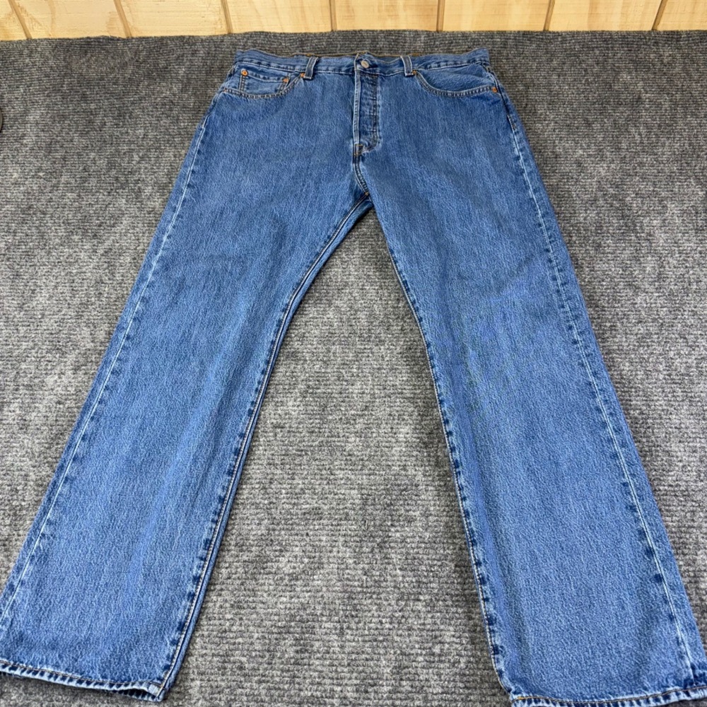 Levi Strauss 501 Mens Jeans W38 L32 Medium Wash Button Fly Denim Classic